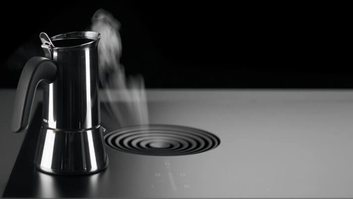 S Pure posiada funkcję parzenia kawy